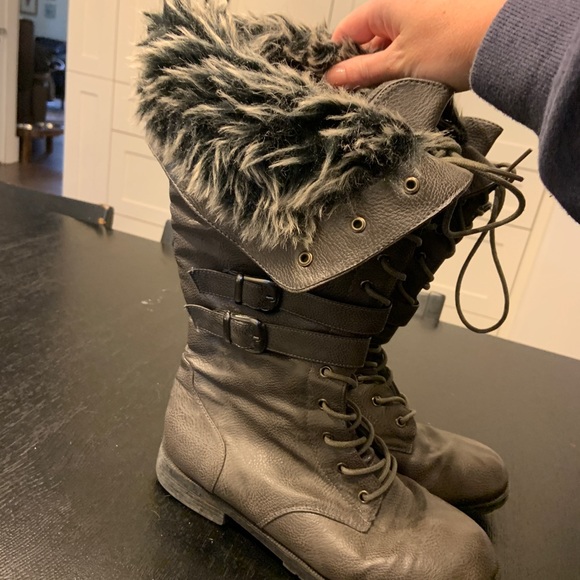 Knee high boots - Picture 4 of 4